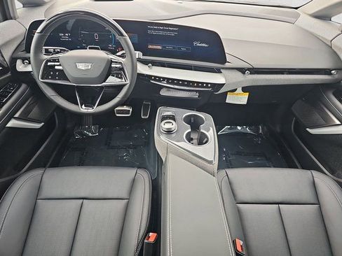 New 2026 Cadillac Optiq Sport 2 image 9