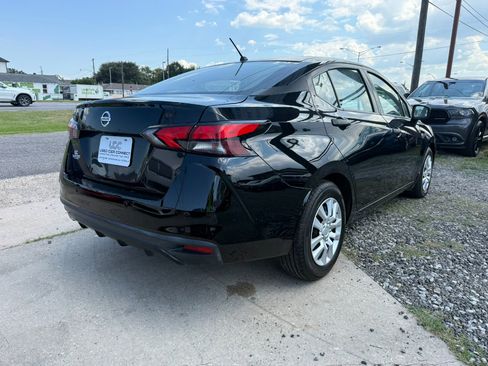 Used 2020 Nissan Versa S image 5