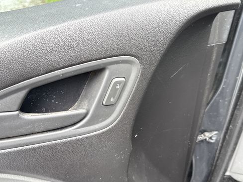 Used 2017 GMC Canyon 2WD Crew Cab w/ Convenience Package image 29