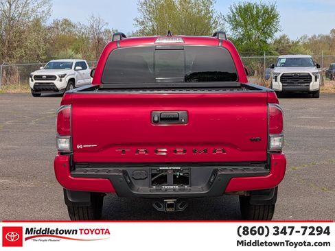 Certified 2021 Toyota Tacoma TRD Off-Road w/ TRD Premium Off Road Package AWD/4WD image 4