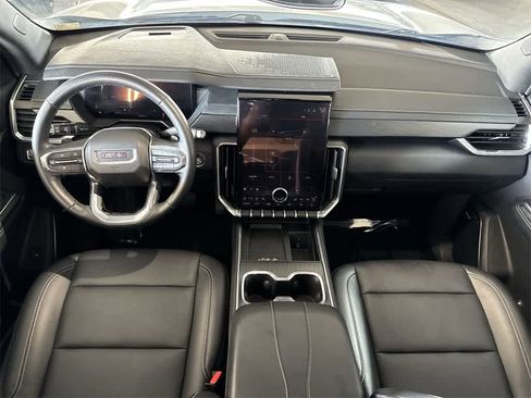 Used 2024 GMC Acadia Elevation image 24