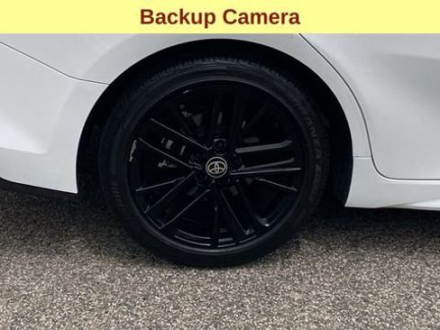 Used 2025 Toyota Camry SE FWD image 11