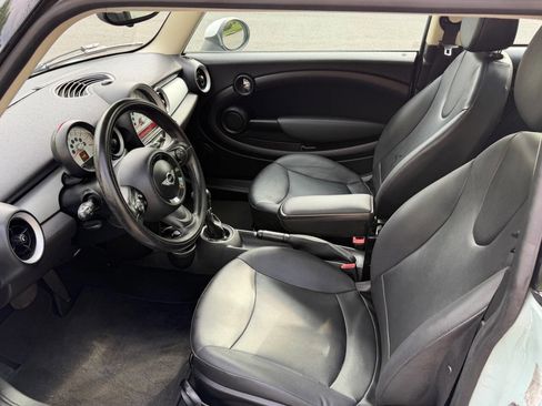 Used 2013 MINI Cooper Hardtop image 10