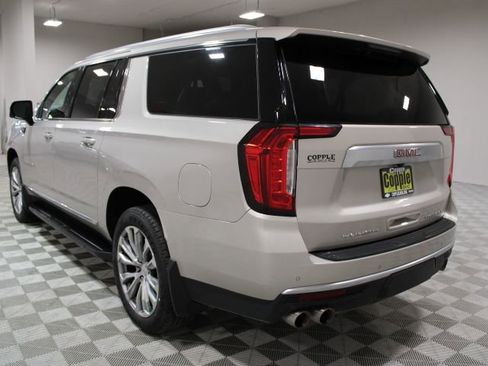 Used 2022 GMC Yukon XL Denali image 7