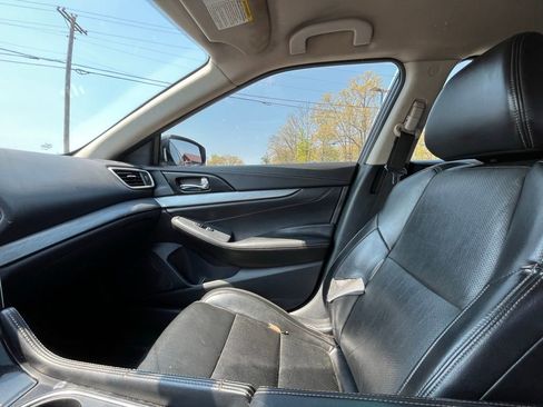 Used 2018 Nissan Maxima 3.5 SV FWD image 15