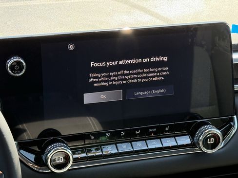 New 2026 GMC Canyon Elevation w/ Convenience Package image 13