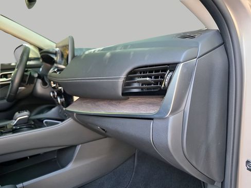 Used 2025 Nissan Rogue Platinum FWD image 14