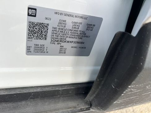 Used 2023 Chevrolet Traverse LT FWD image 13