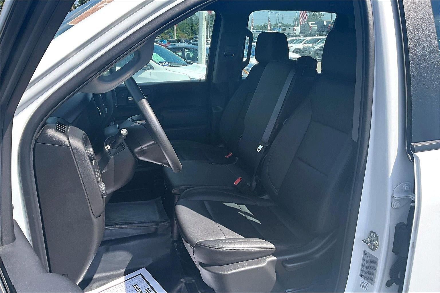 Used 2026 Chevrolet Silverado 3500 W/T AWD/4WD image 19
