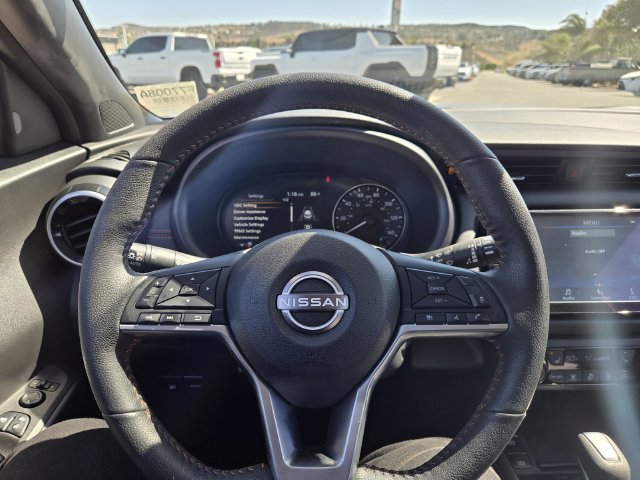 Used 2023 Nissan Kicks SR w/ SR Premium Package FWD image 18