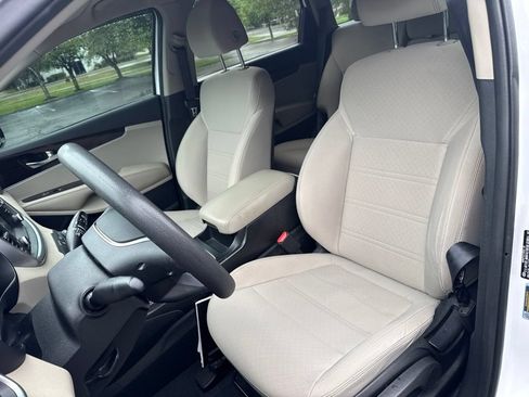 Used 2019 Kia Sorento AWD image 8