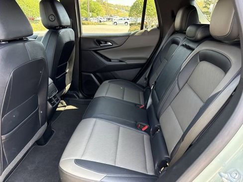 Used 2025 Chevrolet Equinox LT w/ Convenience Package II image 10