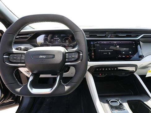 New 2026 Jeep Cherokee Laredo AWD/4WD image 11