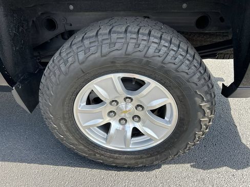 Used 2014 Chevrolet Silverado 1500 LT w/ LT Convenience Package AWD/4WD image 10