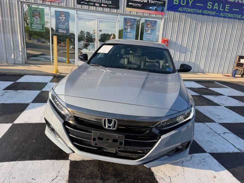 Used 2022 Honda Accord Sport image 3