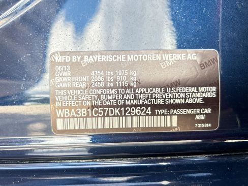 Used 2013 BMW 320i Sedan RWD image 2