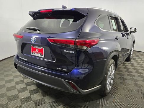 Used 2021 Toyota Highlander Limited image 11