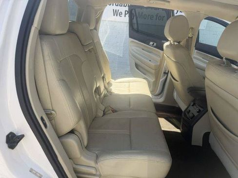 Used 2013 Lincoln MKT FWD image 11