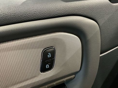 New 2026 Ford Explorer Active w/ Active Comfort Package image 9