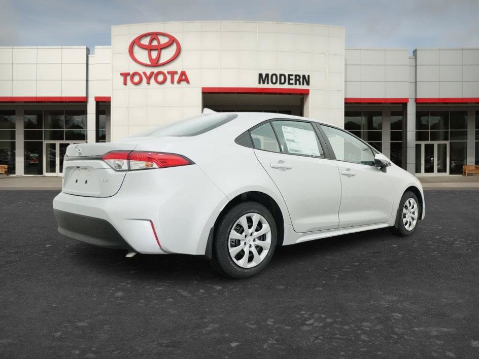 New 2027 Toyota Corolla LE FWD image 17