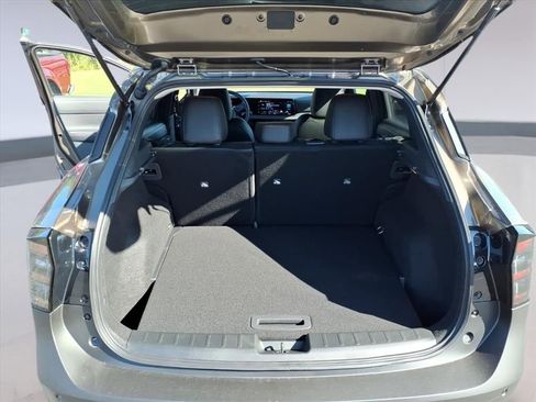 New 2026 Nissan Kicks SR FWD image 9