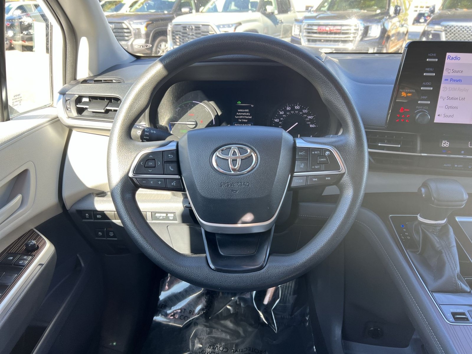 Used 2021 Toyota Sienna LE AWD/4WD image 16