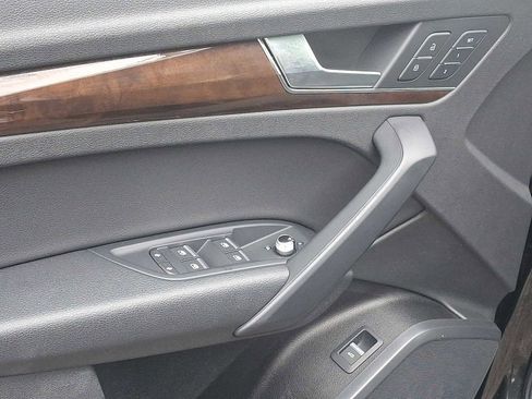 Used 2020 Audi Q5 2.0T Premium w/ Convenience Package image 10