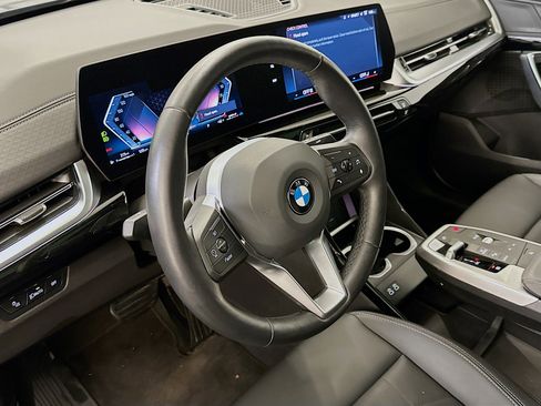 Used 2025 BMW X2 xDrive28i image 18