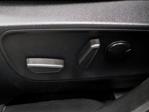 Certified 2024 Ford Escape Platinum image 27