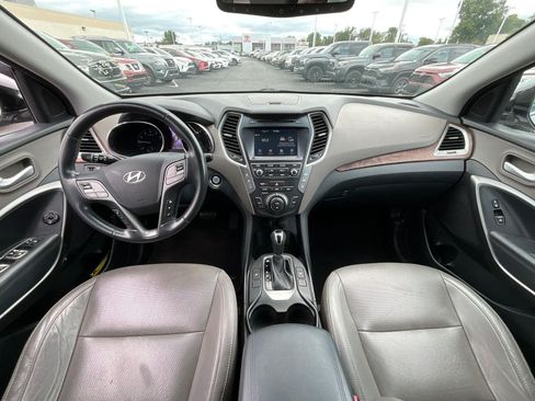 Used 2017 Hyundai Santa Fe Limited FWD image 7
