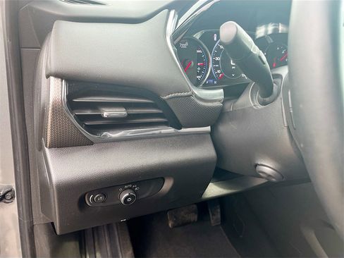 Used 2023 Chevrolet Traverse Premier w/ LPO, Floor Liner Package image 10