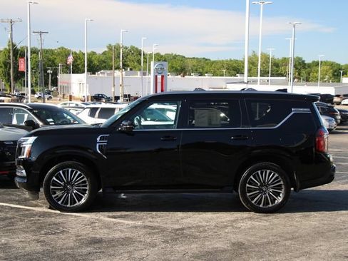 Certified 2025 Nissan Armada Platinum Reserve AWD/4WD image 2
