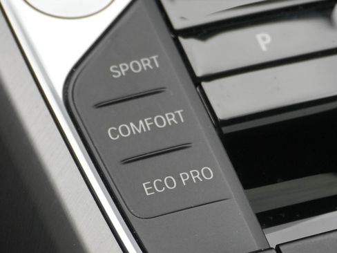 Certified 2025 BMW 230i 230i w/ M Sport Package image 29