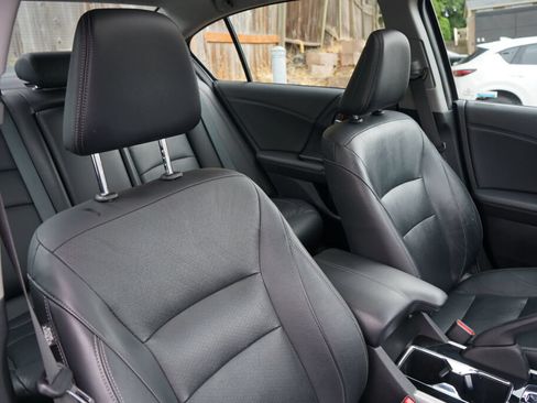 Used 2016 Honda Accord EX-L image 30