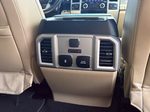 Used 2021 Ford F250 Lariat w/ Lariat Ultimate Package AWD/4WD image 14