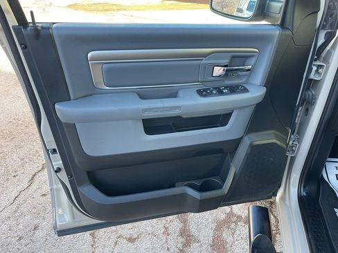 Used 2019 RAM 1500 Classic Warlock image 10