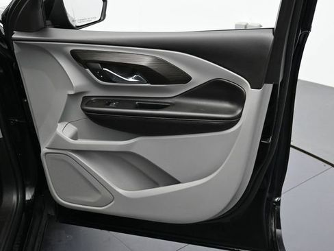 Used 2022 GMC Terrain SLE image 27