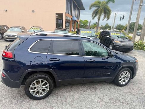 Used 2016 Jeep Cherokee Latitude FWD image 7