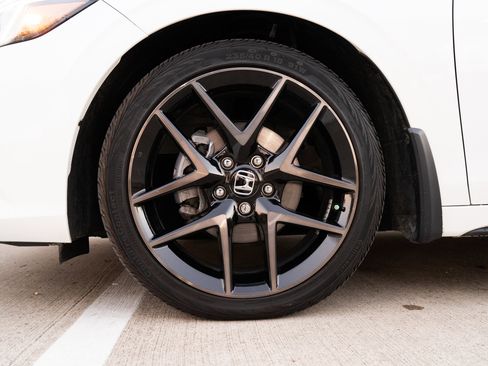 Certified 2024 Honda Civic Sport Touring image 14