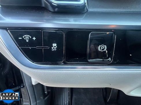 Used 2023 Kia Sportage EX image 21