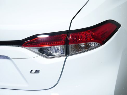 Used 2024 Toyota Corolla LE image 17