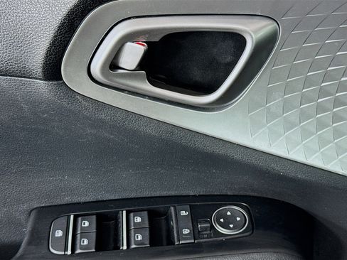 Used 2020 Kia Soul LX image 22