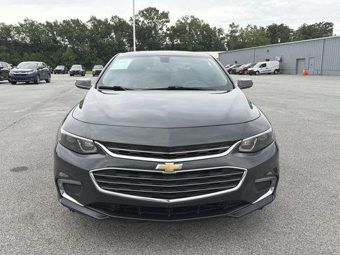Used 2017 Chevrolet Malibu LT FWD image 10