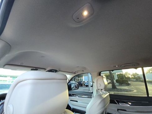 Used 2022 Jeep Wagoneer Series III w/ Convenience Group I RWD image 17