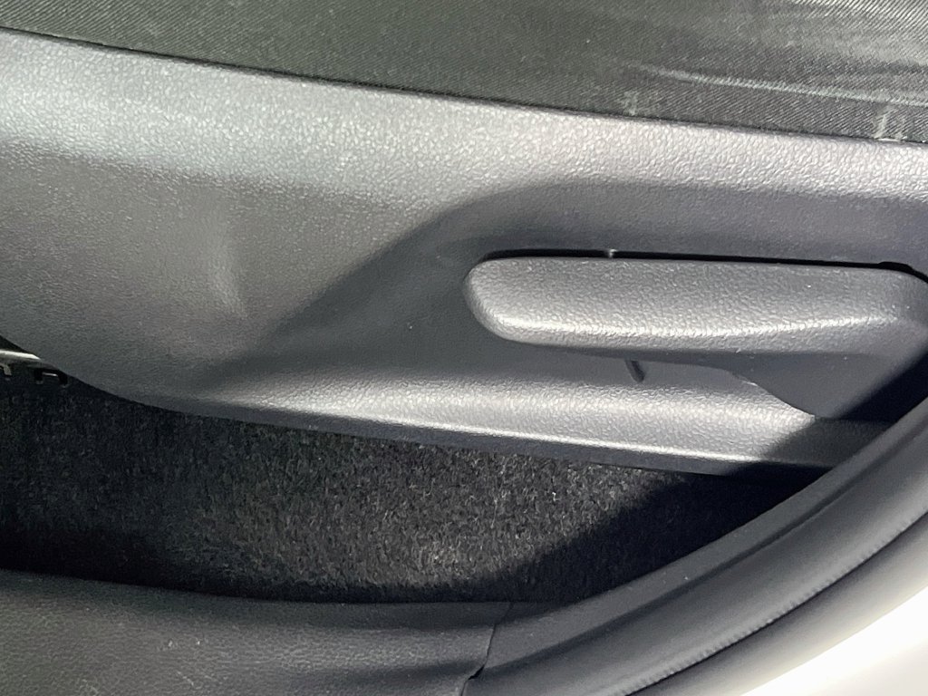 Used 2025 Toyota RAV4 LE FWD image 13