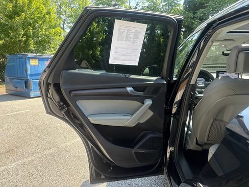 Used 2021 Audi Q5 2.0T Premium Plus w/ Premium Plus Package AWD/4WD image 26