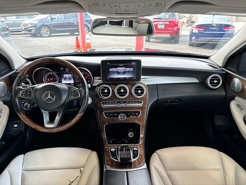 Used 2017 Mercedes-Benz C 300 C 300 4MATIC Sedan 4D image 9