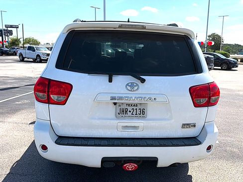 Used 2013 Toyota Sequoia SR5 RWD image 4