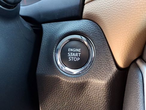 Used 2025 Toyota RAV4 XLE image 26