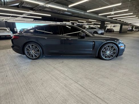 Certified 2018 Porsche Panamera 4S image 5